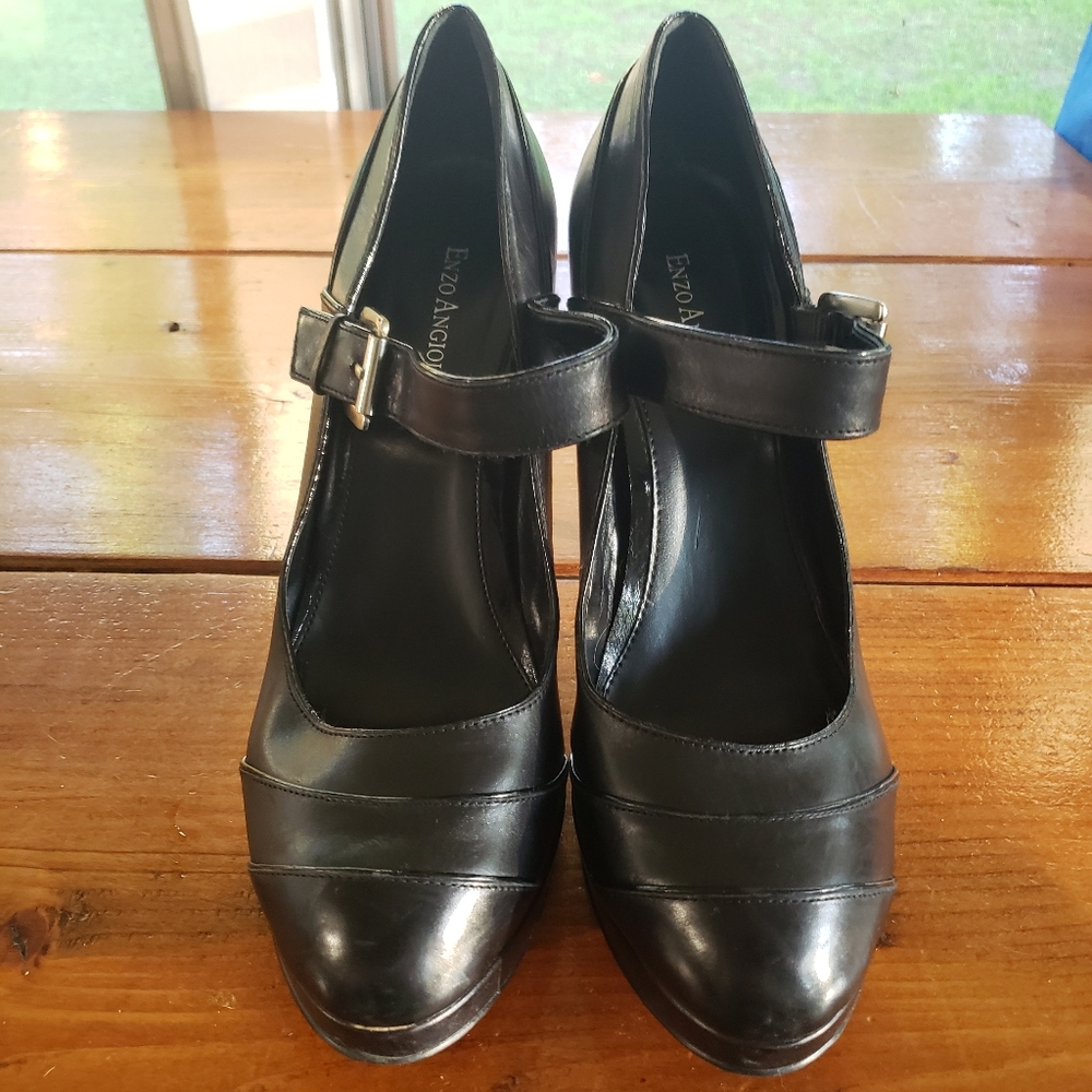 Women's shoes